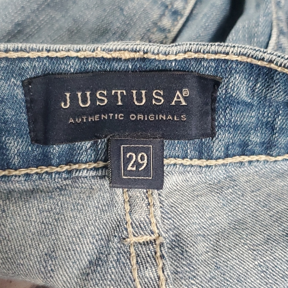 JUST USA DISTRESSED FRAYED DENIM JEAN SHORTS - Picture 3 of 8